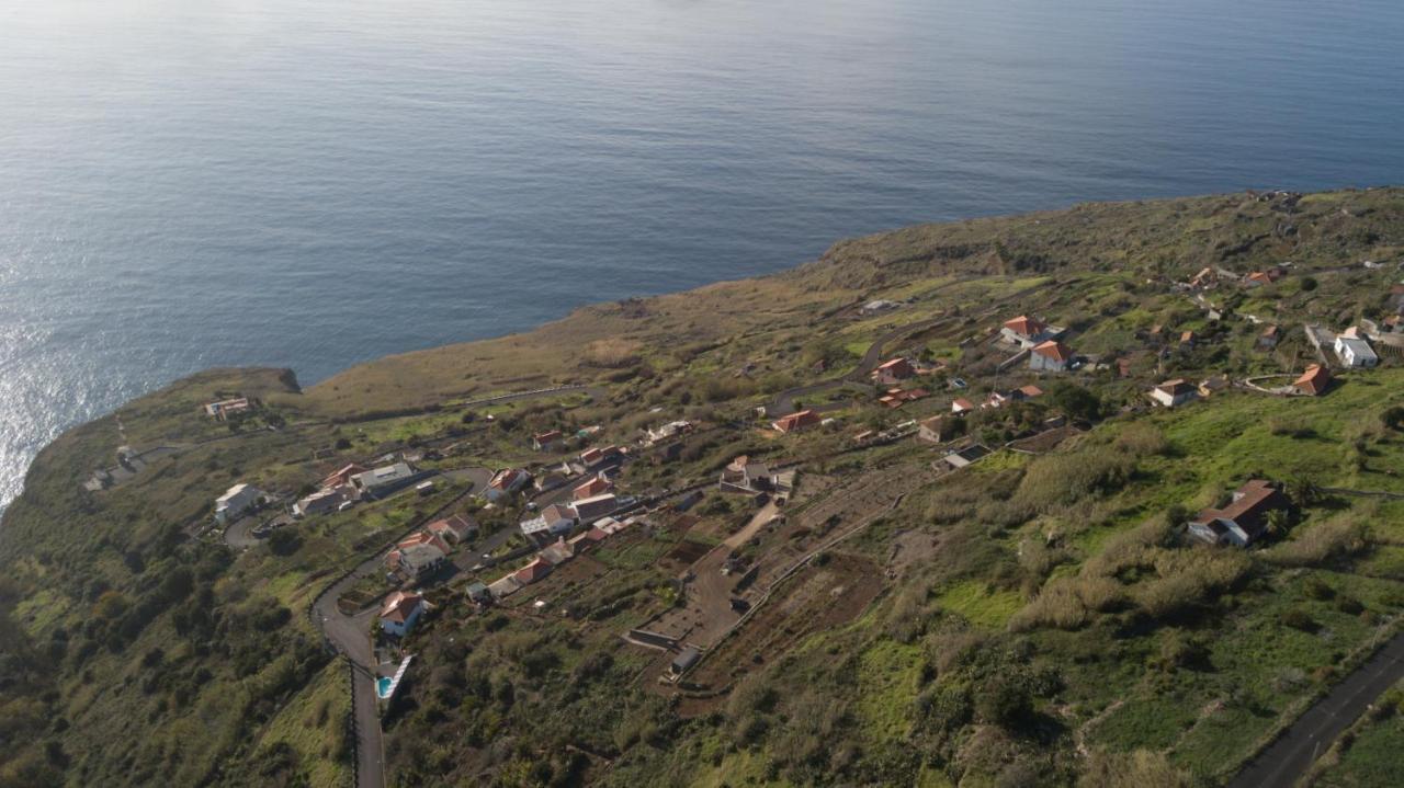 Refugio De Pedra Villa Faja da Ovelha ภายนอก รูปภาพ