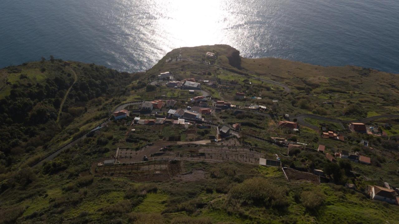 Refugio De Pedra Villa Faja da Ovelha ภายนอก รูปภาพ